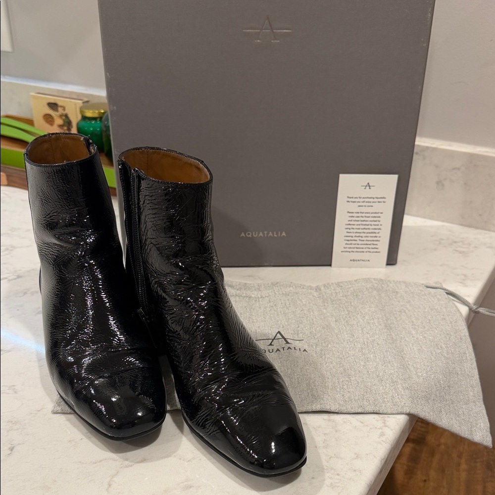 Aquatalia Ulysses Glossy Black Ankle Boots 7.5